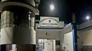 মহিলাদের কুরুচিকর মেসেজ করে চাকরির টোপ! আটক তৃণমূল জেলা ছাত্র সভাপতি
মহিলাদের কুরুচিকর মেসেজ করে চাকরির টোপ! আটক তৃণমূল জেলা ছাত্র সভাপতি