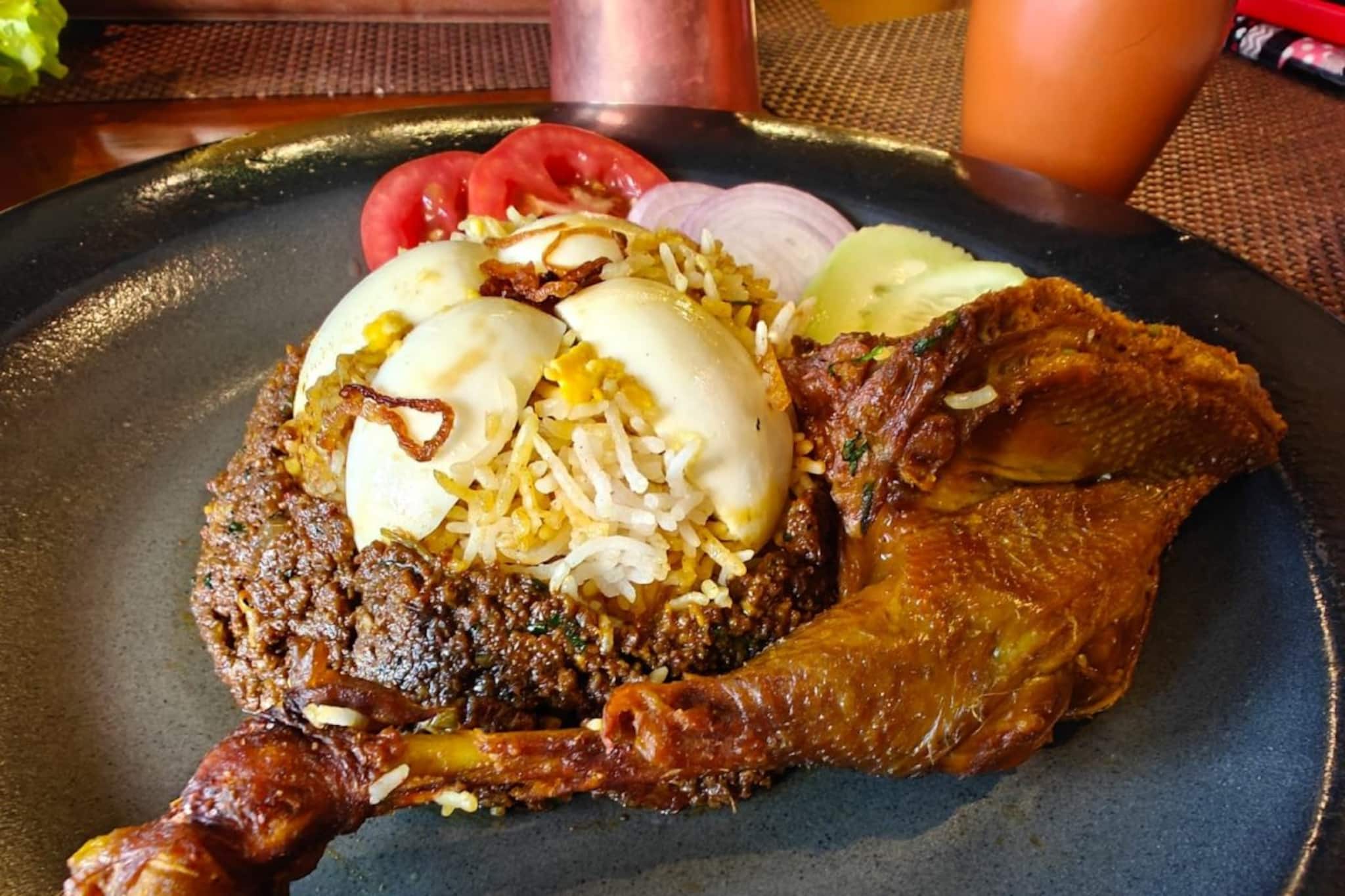 'প্রিমিয়াম হোটেল'-এর রেস্তরাঁয় এবার 'আগুন' দাম, ১ এপ্রিল থেকেই নয়া নিয়ম, কতটা বাড়ছে খরচ?