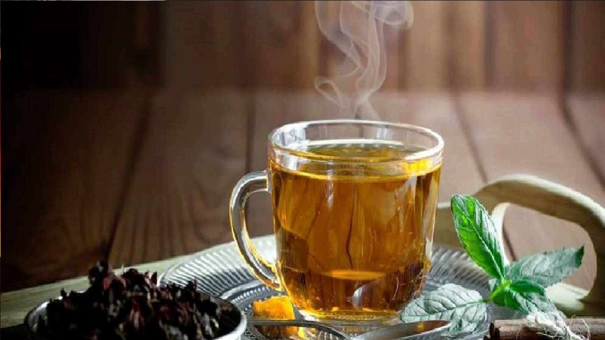 Tulsi Tea: চায়ে তুলসী পাতা মিশিয়ে পরপর ৭ দিন পান করুন, কী ঘটবে আপনার শরীরে? জানুন