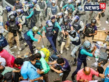 বাংলাদেশে ফের অশান্তির আগুন, দোকান বাড়ি ভাঙচুর করে প্রবল তাণ্ডব! গ্রেফতার চার