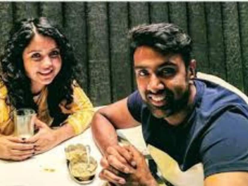 প্রীতি নারায়ণন সম্পর্কেরবিচন্দ্রন অশ্বিন তাঁর স্ত্রী প্রীতি নারায়ণনের সঙ্গে সুখী বিবাহিত জীবন কাটাচ্ছেন। তাঁরা ১৩ নভেম্বর, ২০১১-তে ঐতিহ্যবাহী অনুষ্ঠানের মাধ্যমে বিয়ে করেন।