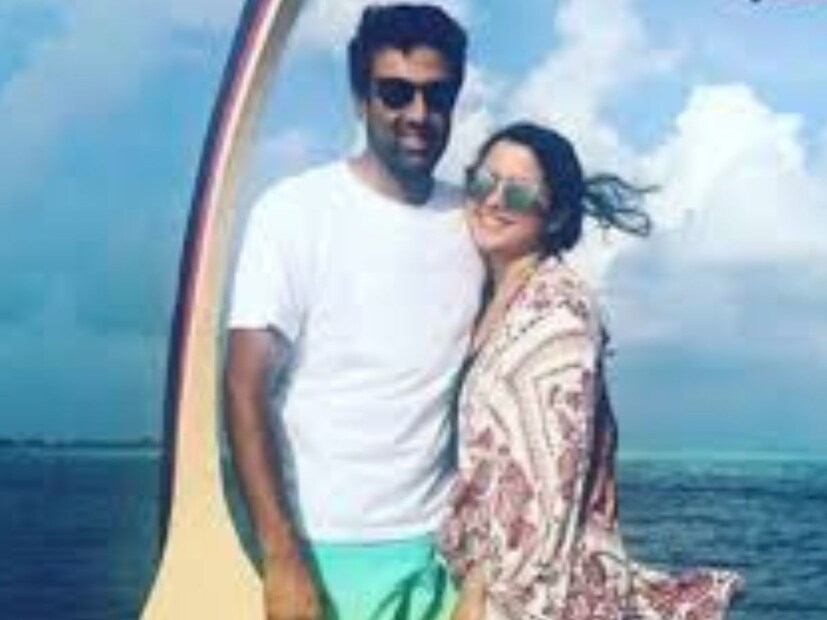 প্রীতির অশ্বিনকে সমর্থনরবিচন্দ্রন অশ্বিনের ক্রিকেট দুনিয়ায় উত্থান রকেটের গতিতে৷ তবে সমস্যাতেও পড়েছেন বহুবার৷ প্রীতি নারায়ণন সবসময়ই স্থির এবং শান্ত থেকেছেন। তিনি প্রতিটি চ্যালেঞ্জের সময় অশ্বিনের পাশে থেকেছেন এবং তাঁকে উৎসাহ জুগিয়েছেন।