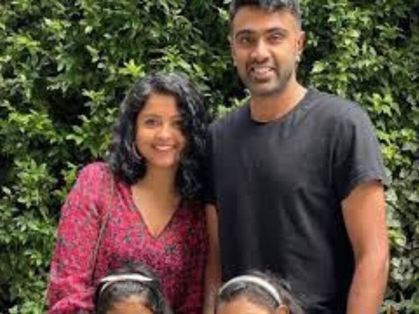 গত বেশ কয়েক বছর ধরেই রবি অশ্বিন ভারতীয় ক্রিকেটের অন্যতম স্তম্ভ হয়ে উঠেছিলেন৷ তাঁর অবসর যে ভারতীয় ক্রিকেটে একটা শূন্যতা তৈরি করল সেটা বলার অপেক্ষা রাখে না৷