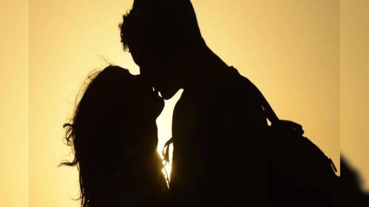 Sportchi porno konsert Dikini eshagiga tiqdi va mushukiga chiqdi.