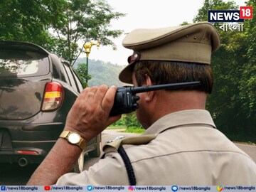 গাড়িতে যাচ্ছিল ভাই-বোন, হঠাৎ কিছু চোখে পড়তে তল্লাশি পুলিশের! যা দেখা গেল...