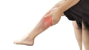 ঘুমের মধ্যে হঠাৎ পায়ের শিরায় টান পড়ে কেন? ঠিক তখনই কী করলে ব্যথা কমতে পারে! ঘুমের মধ্যে হঠাৎ পায়ের শিরায় টান পড়ে কেন? ঠিক তখনই কী করলে ব্যথা কমতে পারে!