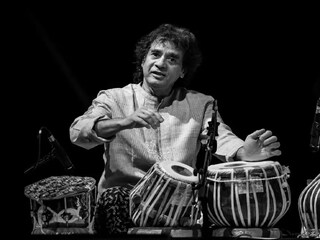 প্রয়াত জাকির হুসেন