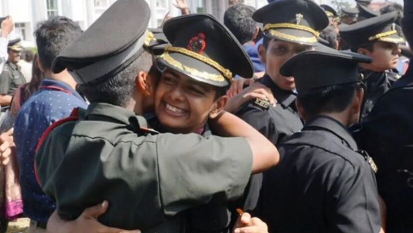 আমরা যে স্কুলের কথা বলছি তার নাম হল রাষ্ট্রীয় ভারতীয় সামরিক কলেজ (RIMC)। রাষ্ট্রীয় ভারতীয় সামরিক কলেজ (আরআইএমসি), দেরাদুন, উত্তরাখণ্ড, ভারতের মর্যাদাপূর্ণ এবং প্রাচীনতম সামরিক বিদ্যালয়গুলির মধ্যে একটি। ১৯২২ তে প্রতিষ্ঠিত হয়েছিল। এটি একটি মেয়েদের এবং ছেলেদের সহ-শিক্ষা বিদ্যালয়, যেখানে ৮ম থেকে ১২ ক্লাস পর্যন্ত রয়েছে। RIMC বিশেষভাবে ন্যাশনাল ডিফেন্স একাডেমি (NDA), ইন্ডিয়ান আর্মি এবং ইন্ডিয়ান নেভি একাডেমিতে এন্ট্রেন্স-এর জন্য শিক্ষার্থীদের প্রস্তুত করে দেন।