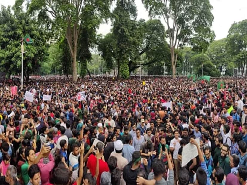 দেখা গিয়েছে, রাজধানীসহ সারা দেশের শহরগুলোর অলি-গলি, স্কুল-কলেজ বিশ্ববিদ্যালয়ে ছড়িয়ে পড়েছে নানা ধরনের মাদক। শিক্ষার্থীরা এক সময় রাখঢাক করে খেলেও এখন অনেকটা প্রকাশ্যে। দেশের অস্থিতিশীল পরিস্থিতি এই পর্যায়ে নিয়ে গিয়েছে বলে বিশেষজ্ঞদের মত।