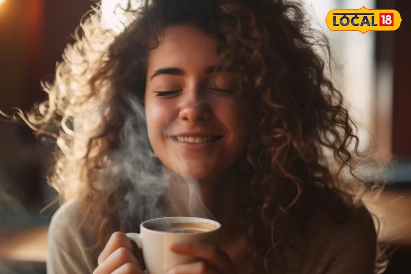 এ বিষয়ে বিশিষ্ট চিকিৎসক চিন্ময় দেবগুপ্ত জানান, নিয়মিত কফি খেলে গ্যাসটিন হরমোনের ক্ষরণ বাড়ে। এটি খাবার হজম করাতে সাহায্য করে। ফলে যাঁরা শীতে রোজ কফি পান করেন, তাঁদের পেটের গণ্ডগোলের আশঙ্কা কমে। 