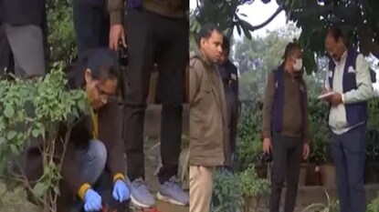 বড়দিনের সকালে সংসদ ভবনের সামনে গায়ে আগুন দিলেন এক ব্যক্তি। ছবি- এএনআই বড়দিনের সকালে সংসদ ভবনের সামনে গায়ে আগুন দিলেন এক ব্যক্তি। ছবি- এএনআই