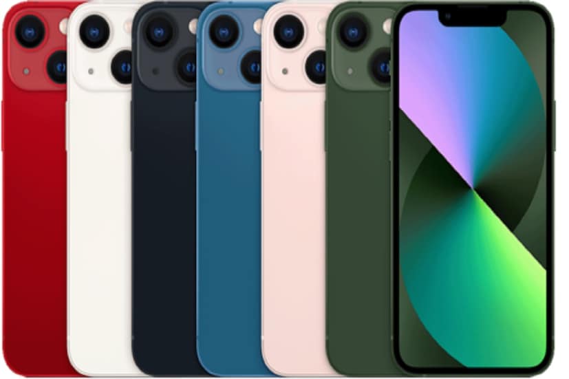 একটি iPhone তৈরিতে সবচেয়ে বেশি খরচ পড়ে রিয়ার ক্যামেরায়, যা জাপানে তৈরি হয়। এর দাম প্রায় ১২৭ ডলার। এছাড়া প্রসেসর আসে তাইওয়ান থেকে ও ডিসপ্লে সাউথ কোরিয়া থেকে। আমেরিকায় তৈরি হয় শুধুমাত্র মেমোরি চিপ।