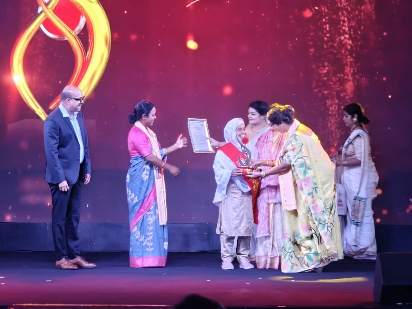 মাধ্যমিক পরীক্ষা দেন স্কুলের বায়োলজি ল্যাবে থেকে। তাঁর স্বপ্ন ছিল ভাল করে পড়াশোনা করার, স্বাবলম্বী হয়ে মাথা উঁচু করে বাঁচার। 