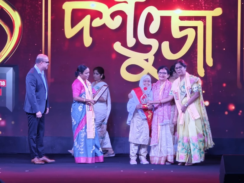 বাবা-মাকে রাজি করাতে পারেননি। তবে পাশে পেয়েছিলেন স্কুলের শিক্ষকদের এবং বিডিও-কে। তাঁদেরই হস্তক্ষেপে একটি সরকারি হোমে থাকার ব্যবস্থা হয় জুলেখার। উচ্চ মাধ্যমিকের পর রাষ্ট্রবিজ্ঞানে গ্র্যাজুয়েশন করেছেন। বর্তমানে কল্যাণী বিশ্ববিদ্যালয়ে মাস্টার্স করছেন জুলেখা। 