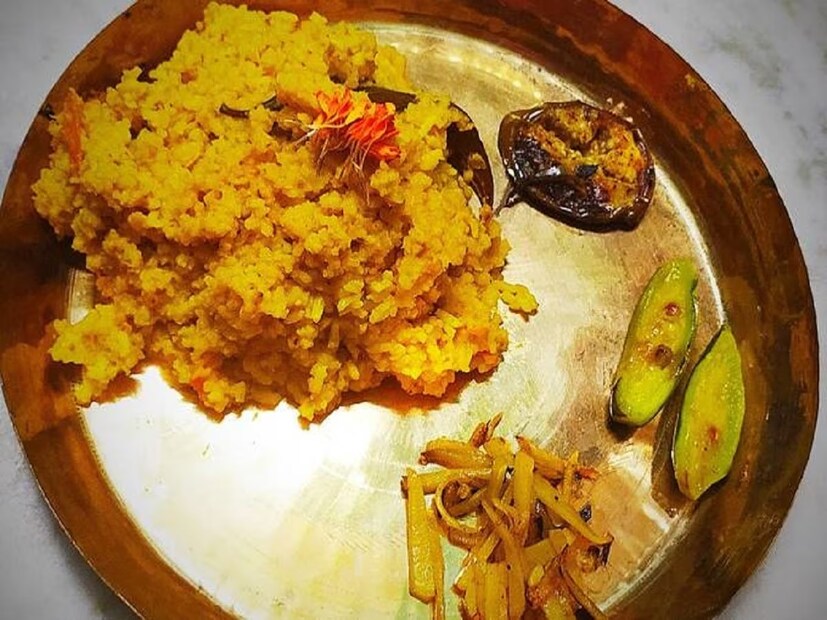 বাংলায় জগা খিচুড়ি কথাটা বেশ জনপ্রিয়৷ মূলত বিশৃঙ্খল অবস্থা বা এলোমেলো শব্দ প্রয়োগের জন্য মূলত এই শব্দের বহুল ব্যবহার রয়েছে৷