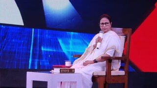 মহারাষ্ট্র সরকারের টেঁকা মুশকিল বলে কটাক্ষ মমতা বন্দ্যোপাধ্যায়ের। নিজস্ব ছবি