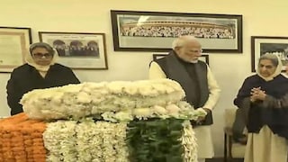 মনমোহনের বাড়িতে মোদি মনমোহনের বাড়িতে মোদি