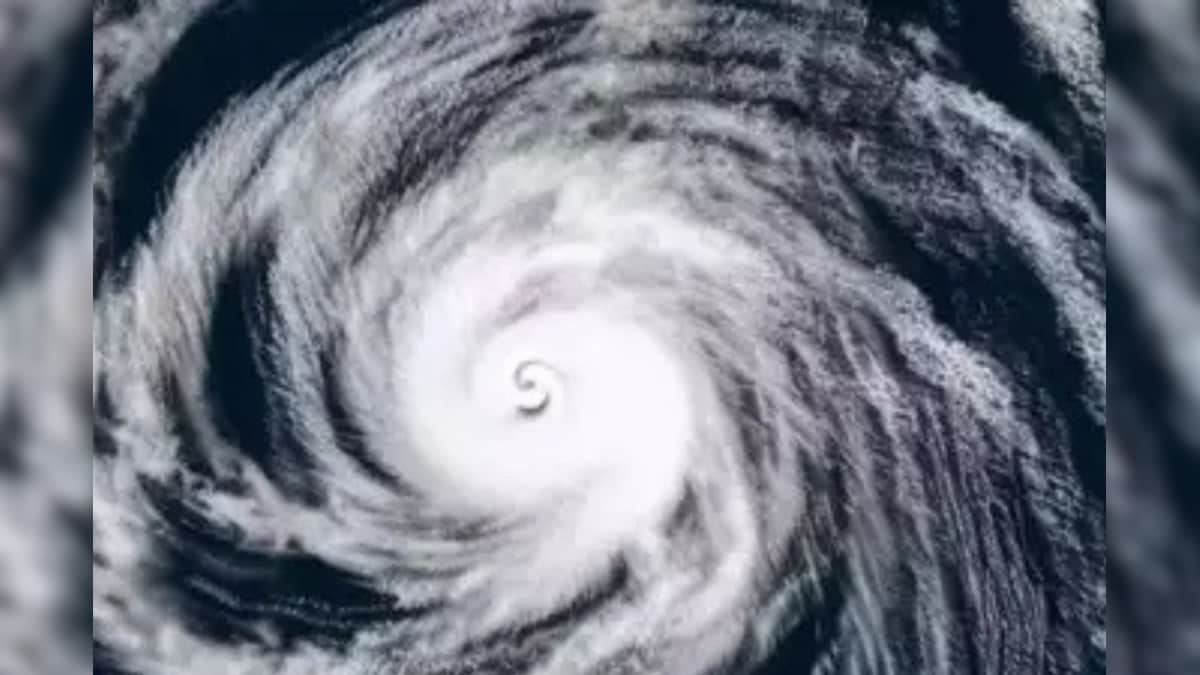 ধেয়ে আসছে ঘূর্ণাবর্ত…! জানুয়ারি জুড়ে আবহাওয়ার চরম হুঁশিয়ারি, কী হবে বাংলায়?