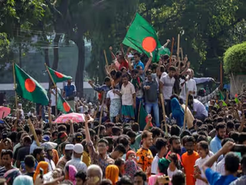 সোমবার ত্রিপুরার এই অ্যাসোসিয়েশনের পক্ষ থেকে একটি বিবৃতি জারি করা হয়েছে। বাংলাদেশিদের পরিষেবা দেওয়া নিয়ে নিষেধাজ্ঞা জারি করার পর থেকেই রাজ্যের প্রতিটি রেস্তোরাঁ, হোটেলগুলিতে নোটিস ঝুলিয়ে দেওয়া হয়।