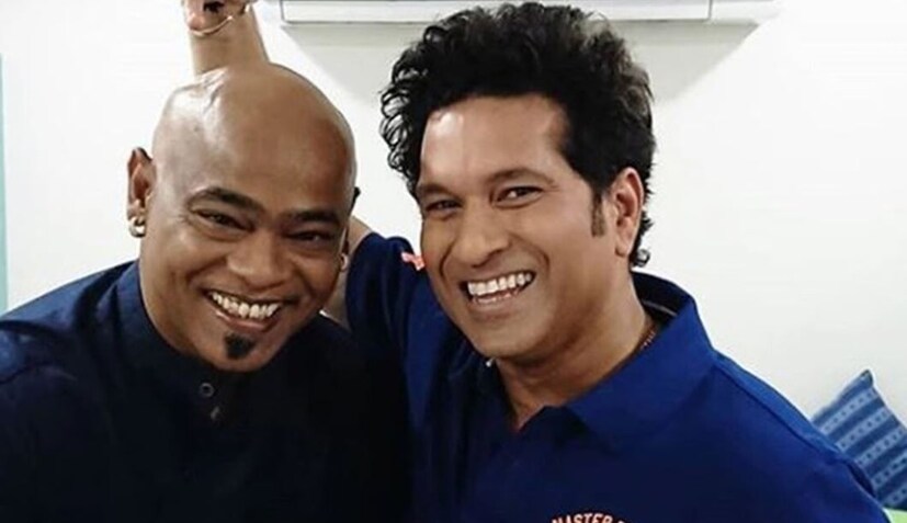 দুঃসময়ে সচিন না কি তাঁর পাশে দাঁড়াননি। একটি রিয়েলিটি শো-তে এমনই অভিযোগ করেছিলেন কাম্বলি। এরপর থেকে দুজনের মুখ দেখাদেখি প্রায় বন্ধ হয়ে গিয়েছিল। সচিনের অবসরের সময় এবং অবসর পরবর্তী অনুষ্ঠানেও আসেননি কাম্বলি।