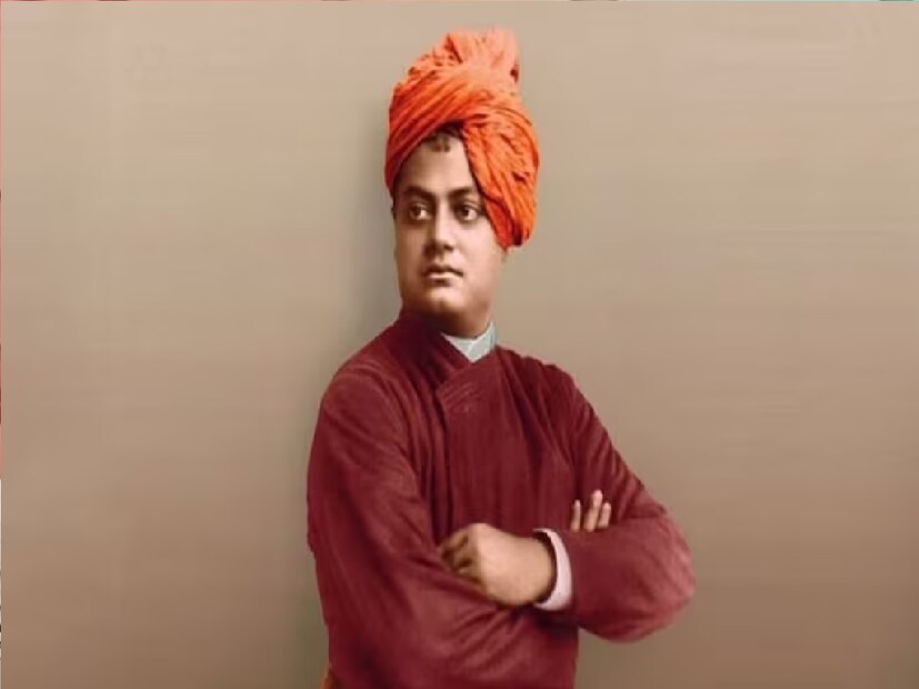 'উঁচুতে উঠতে হলে তোমার ভেতরের অহংকারকে বাহিরে টেনে বের করে আনো, এবং হালকা হও … কারণ তারাই ওপরে উঠতে পারে যারা হালকা হয়।'
