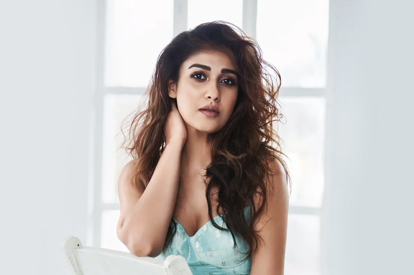 নয়নতারা। ভারতের সবধেকে ধনী নায়িকা। অনেকেই তাঁকে দক্ষিণের ‘লেডি সুপারস্টার’ বলে থাকেন। তাঁর পারিশ্রমিকও নাকি দক্ষিণী নায়িকাদের মধ্যে সবচেয়ে বেশি। দুই দশকের অভিনয় জীবনে ৭৫-এর বেশি ছবিতে অভিনয় করেছেন তিনি।