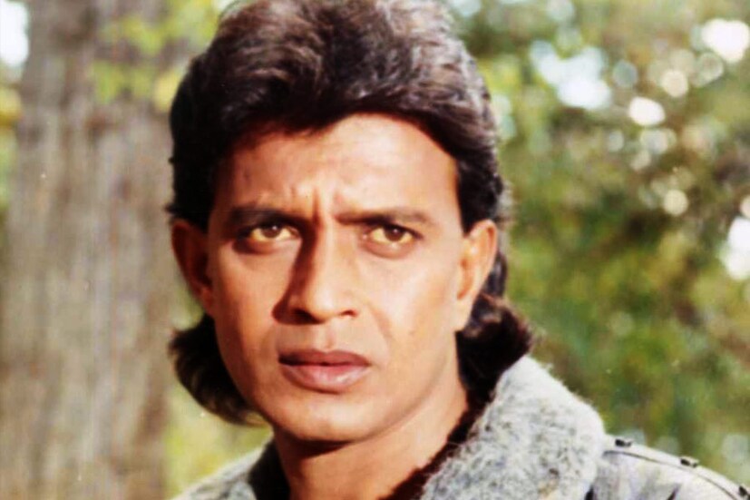 মুম্বইয়ের মাধ এলাকায় অবৈধ ভবন উচ্ছেদের বিষয়ে বিএমসি (বৃহন্নুম্বাই মিউনিসিপ্যাল ​​কর্পোরেশন) গুরুত্ব সহকারে কাজ করছে। এখন সেই তালিকায় মিঠুন চক্রবর্তীর নামও তালিকায় উঠে এসেছে। মালাডের এরাঙ্গেল গ্রামের একটি জমিতে অননুমোদিতভাবে একটি ভবন নির্মাণের অভিযোগে প্রবীণ অভিনেতা এবং বিজেপি নেতাকে  নোটিশ দেওয়া হয়েছে।