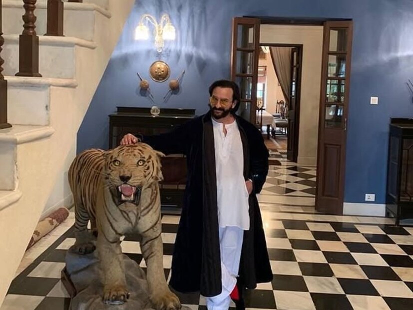 গলা এবং স্পাইনের কাছের আঘাত নিয়ে চিকিৎসকরা একটু চিন্তিত। তবে তাকে স্পেশ্যাল কেয়ারে রাখা হয়েছে। লীলাবতী হাসপাতালে করিনা কাপুর-সহ পরিবারের সদস্যরা রয়েছেন। সারা আলি খান এবং ইব্রাহিম সেখানে পৌঁছেছেন। এছাড়াও বলিউডের বেশকিছু সেলিব্রিটি সইফকে দেখতে হাসপাতালে গিয়েছেন।