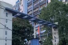 RG Kar Hospital: কাকভোরে এ কী কাণ্ড কলকাতা এয়ারপোর্টের বাইরে! উদ্ধার বিদেশি নাগরিক, ভর্তি করা হল হাসপাতালে