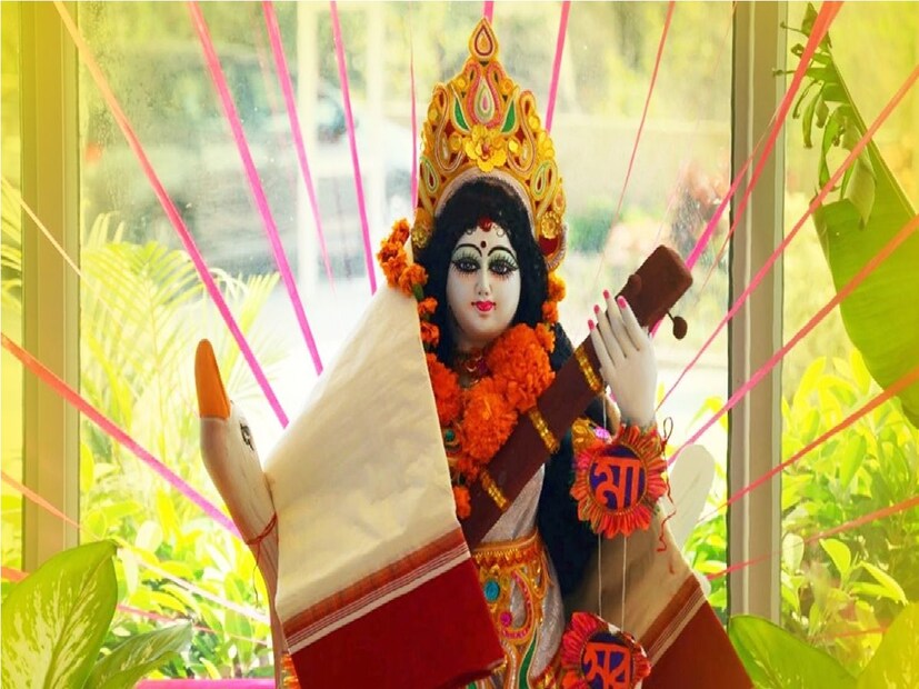 এই দিনটি জ্ঞানের দেবী মা সরস্বতীকে উৎসর্গ করা হয়। ২০২৫ সালের বসন্ত পঞ্চমী ও সরস্বতী পুজো কখন, এই দিনের ধর্মীয় ও জ্যোতিষশাস্ত্রীয় তাৎপর্য কী এবং পুজোর শুভ সময় কখন জেনে নিন।