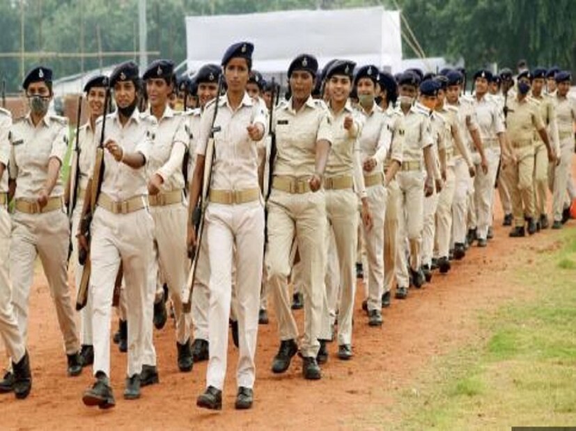 এবার প্রশ্ন উঠছে, যে ব্যক্তিকে খুনের অভিযোগে বিহারের রোহতাস জেলার আকোড়াগোলা গ্রামের ৪ জন গ্রামবাসী রাত্তি পাল, বিমলেশ পাল, ভগবান পাল ও সত্যেন্দ্র পাল জেল খাটছে, সেই মানুষ তো বেঁচে! অর্থাৎ নাথুনি পাল-ই তো বেঁচে। স্বাভাবিকভাবেই প্রশ্ন উঠছে বিহার পুলিশের ভূমিকা নিয়ে।