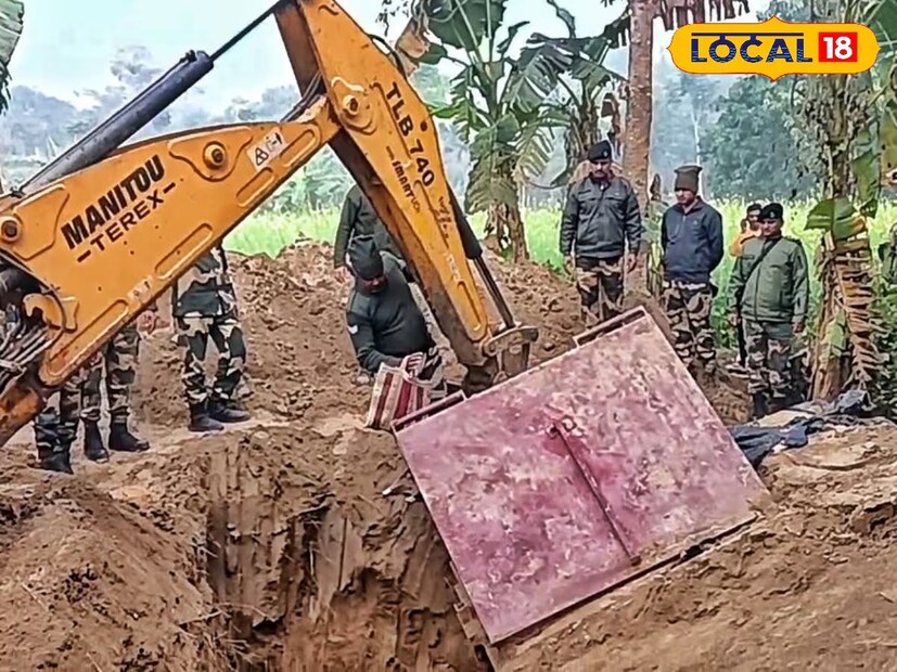 : শনিবার সকালে আবারও তল্লাশি করে নতুন করে আরেকটি বাঙ্কার উদ্ধার করে বিএসএফ। এই নিয়ে মোট আমবাগান ও চাষের জমির একই এলাকা থেকে চারটি বাঙ্কার উদ্ধার করে বিএসএফ। এই বাঙ্কারগুলিতে থরে থরে বস্তা বস্তা ভরে সাজানো ছিল ফেনসিডিল। বাঙ্কারের উচ্চতা প্রায় ১০ থেকে ১২ ফুট, দৈর্ঘ্য ১৫ ফুট এবং প্রস্থ ১২ ফুট যা একেকটি বড় বড় কন্টেইনারের সমান। এই কাজ একদিনে করা সম্ভব নয় অর্থাৎ দীর্ঘদিন ধরে ওই আম বাগানে ছিল এই লোহার বাঙ্কার।