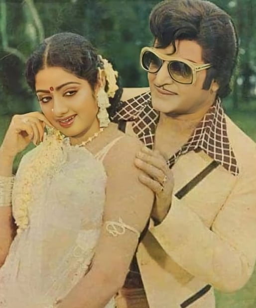 খুব কম মানুষই জানেন যে এনটি রামা রাও এবং শ্রীদেবী একসঙ্গে ১২টি ছবিতে কাজ করেছেন। একটি ছবিতে এনটি রামা রাও-এর নায়িকার ভূমিকায় অভিনয় করেছিলেন শ্রীদেবী। ভেটাগাডু (১৯৭৯) ছবিতে এনটি রামা রাও-এর নায়িকার ভূমিকায় অভিনয় করে শ্রীদেবী মানুষের মন জয় করেছিলেন। এটি একটি অ্যাকশন তেলুগু ফিল্ম, ছবিতে দক্ষিণ সুপারস্টার জুনিয়র এনটিআরকেও দেখা গিয়েছিল৷
