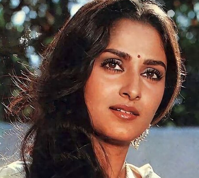 এই ছবি পর্যন্ত জয়ার হিন্দি বলতে অনেক অসুবিধা হয়েছিল। কিন্তু, ৩ বছর পর, বিশ্বনাথ জয়াকে 'কামচোর' ছবিতে কাস্ট করেন, ততক্ষণে তিনি সাবলীলভাবে হিন্দি বলতে শুরু করেছিলেন।