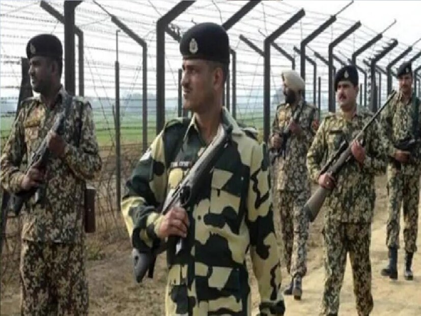 বিএসএফের ডিআইজি দক্ষিণবঙ্গ এনকে পাণ্ডে বলেন, ''সীমান্তের প্রতিরক্ষা ব্যবস্থা জোরদার করতে অনেক অত্যাধুনিক প্রযুক্তি ব্যবহার করা হচ্ছে। কাঁটাতারবিহীন এলাকাগুলোতে নজরদারি জোরদার করতে প্রশিক্ষিত কুকুর ব্যবহার করা হবে।''