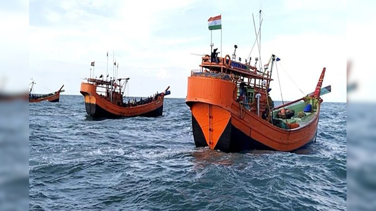 Digha: দিঘা মোহনার কাছেই ট্রলার ডুবি,অল্পের জন্য রক্ষা পেলেন ৯ মৎস্যজীবী| Digha: troller submerged in digha