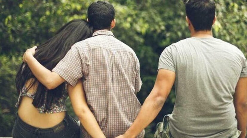 আসলে বন্ধুত্ব হলেও এই ভার্চুয়াল জগতের 'ইন্টারনেট বন্ধুত্ব' কখনও কখনও অপ্রত্যাশিত মোড় নেয়। কেরলের একটি সাম্প্রতিক ঘটনা ইন্টারনেট বন্ধুত্বের আড়ালে যে প্রতারণাগুলি ঘটছে তা সামনে নিয়ে এসেছে।