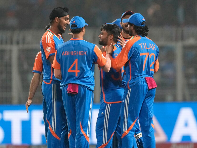 প্রথম ম্যাচে ভারতীয় দলে স্পেশালিস্ট পেসার হিসেবে সুযোগ পেয়েছিলেন একমাত্র অর্শদীপ সিং। আর ইডেন গার্ডেন্সে মাত্র ২৫ বছর বয়সেই এমন রেকর্ড গড়লেন 'পঞ্জাব মেল' যা নেই কোনও ভারতীয় বোলারের।