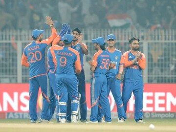 মাত্র ২৫ বছরেই এমন রেকর্ড গড়লেন অর্শদীপ, যা নেই কোনও ভারতীয় বোলারের!
