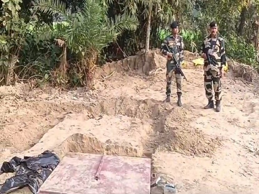 শুক্রবার বাংলাদেশ সীমান্ত সংলগ্ন মাজদিয়ার একটি বাগানের ভিতর থেকে এই তিনটি বাঙ্কার উদ্ধার হয়৷ সীমান্তের কাছে কোথাও যে এরকম গোপন বাঙ্কার তৈরি করা হয়েছে, গোপন সূত্রে খবর পেয়েছিল বিএসএফ৷