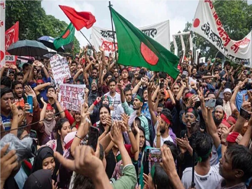 লস্কর-ই-তৈবা বাংলাদেশকেও ট্রানজিট হাব হিসেবে ব্যবহার করছে। ঢাকা বা চট্টগ্রামে উগ্রপন্থী ভারতীয় শিক্ষার্থীদের মায়ানমার বা নেপাল হয়ে পাকিস্তানের লস্কর-ই-তৈবা ক্যাম্পে পাঠানো হয়, প্রায়শই শিক্ষা সফরের আড়ালে। তারা ভারতকে মুসলিমদের উপর অত্যাচারকারী হিসেবে চিত্রিত করে, নাগরিকত্ব সংশোধন আইন (CAA) এবং ২০২৩ সালের মন্দির ভাঙচুরের মতো সাম্প্রদায়িক সহিংসতার ঘটনাগুলিকে জিহাদিদের বৈধতা দেওয়ার জন্য ব্যবহার করে।