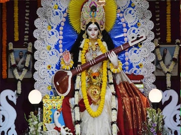 সরস্বতী পুজোর দিন কিছু কাজ ভুলেও নয়, ক্ষতি হতে পারে সন্তানের পড়াশোনায়,দেবীর চরম রোষে ক্ষতি সরস্বতী পুজোর দিন কিছু কাজ ভুলেও নয়, ক্ষতি হতে পারে সন্তানের পড়াশোনায়,দেবীর চরম রোষে ক্ষতি