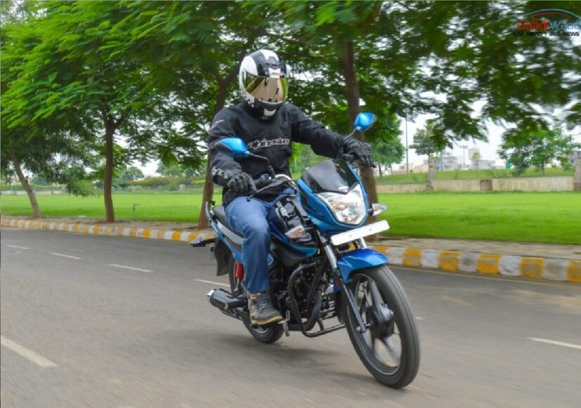  নতুন বাইক চালানোর মজাই আলাদা। ব্রেক, গিয়ার, ইঞ্জিন সব একেবারে যথাযথ। অনেকেই হাই স্পিড তুলে দেন। এতে যেমন দুর্ঘটনার ভয় থাকে, তেমনই বাইকেরও ক্ষতি হতে পারে। এমনটাই বলছেন টু হুইলার বিশেষজ্ঞরা।