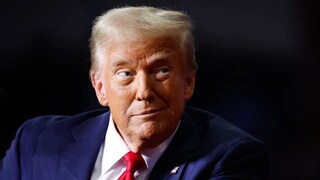 সামনে এল নতুন কার্ড। অভিবাসীদের জন্য 'গোল্ড কার্ড'-এর ঘোষণা ট্রাম্পের। (প্রতীকী ছবি) সামনে এল নতুন কার্ড। অভিবাসীদের জন্য 'গোল্ড কার্ড'-এর ঘোষণা ট্রাম্পের। (প্রতীকী ছবি)