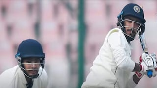 ১৪৭ বলে ট্রিপল সেঞ্চুরি! হিমশিম খেল বোলাররা