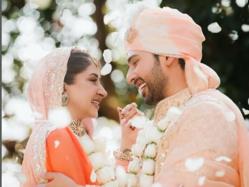 গোপনে বিয়েটা সেরে ফেললেন আরমান মালিক৷ ঘরোয়া অনুষ্ঠানের মধ্যে দীর্ঘদিনের প্রেমিকা আশনা শ্রফের সঙ্গে গাটছড়া বাঁধলেন আরমান মালিক৷