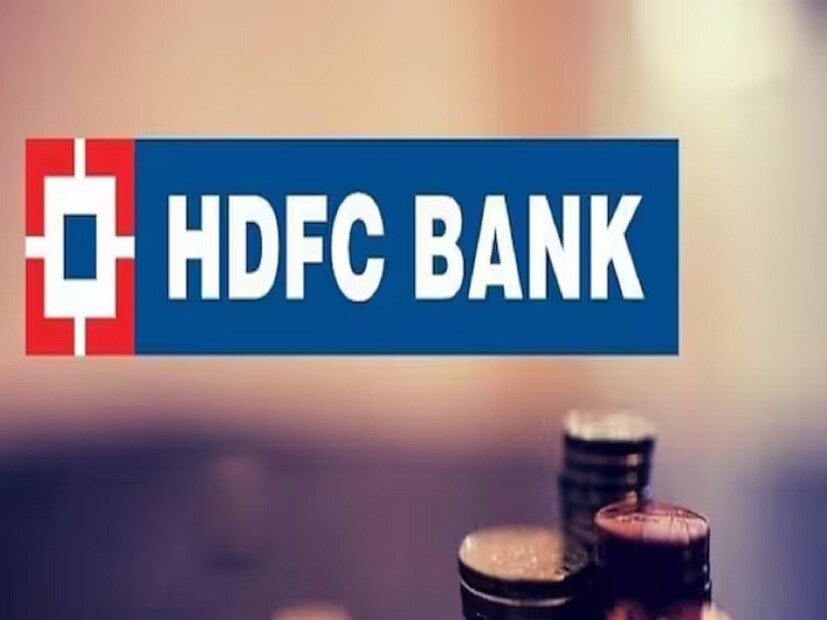 এক নজরে দেখে নেওয়া যাক HDFC ব্যাঙ্ক থেকে ৭ বছরের জন্য ১১ লাখ টাকার পার্সোনাল লোন নিলে প্রতি মাসে কত টাকা EMI দিতে হবে এবং সুদের হার কত হতে পারে।