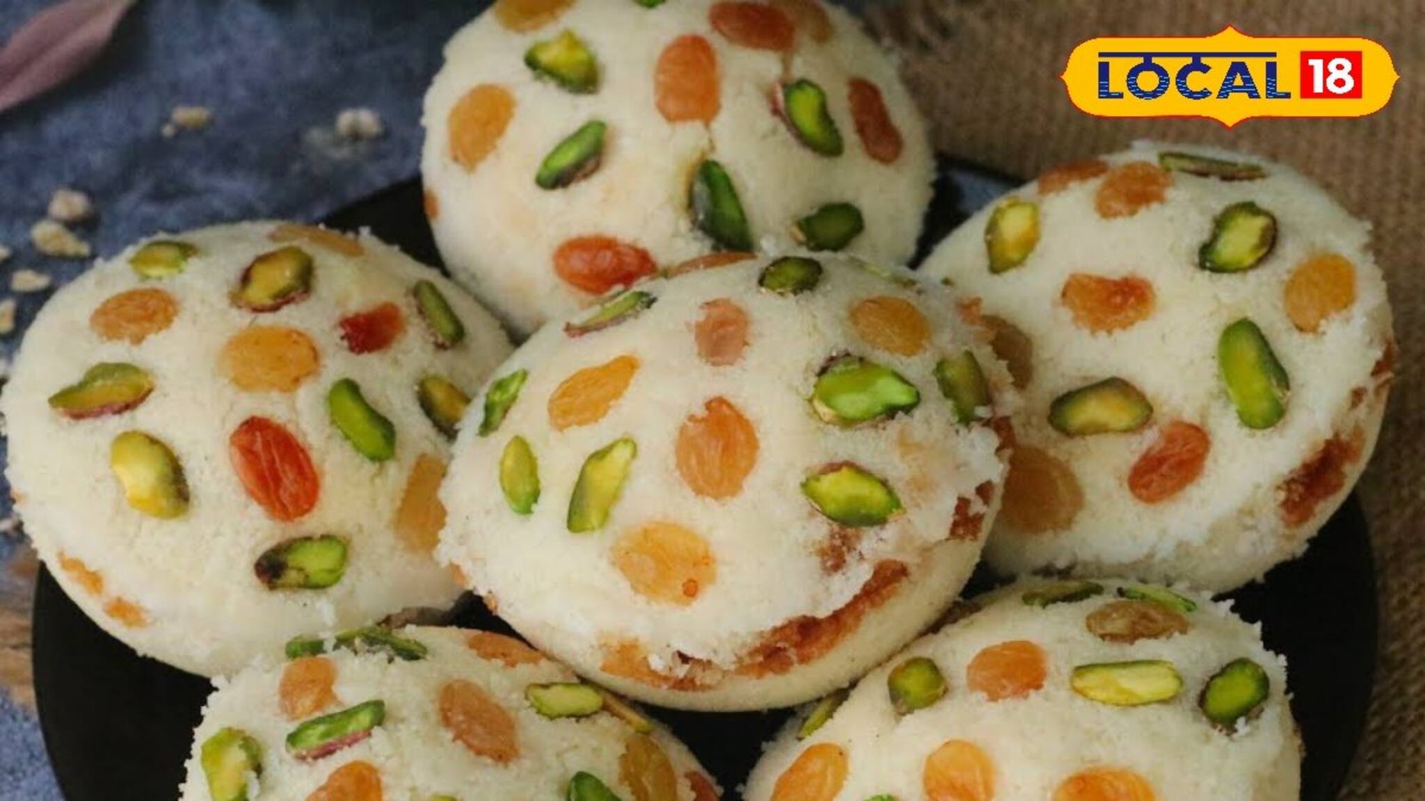 চালের গুঁড়ো, নারকেল, গুড়, কাজু, কিশমিশ...বানান ভাপা পিঠে! রইল সহজ রেসিপি