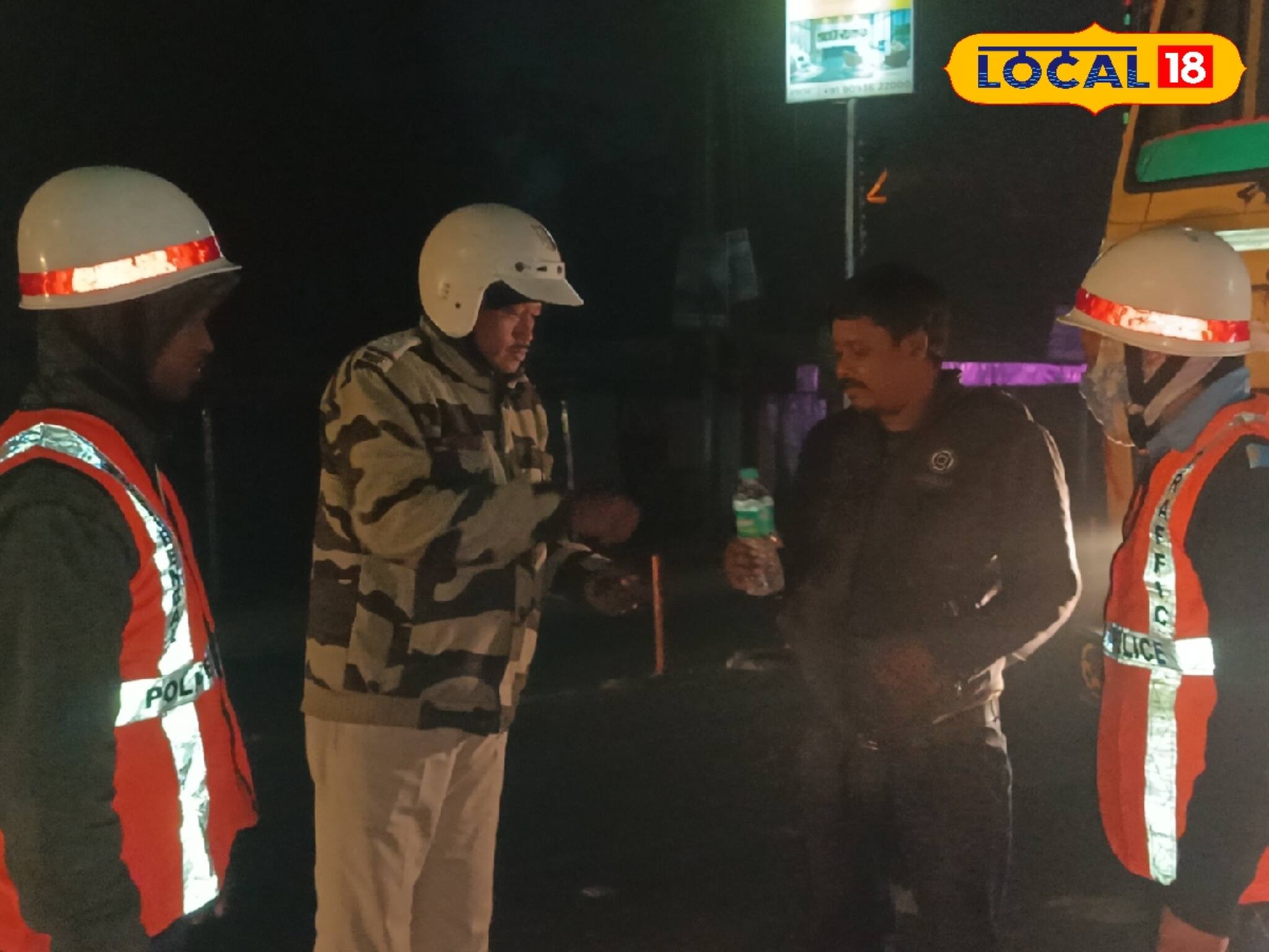 ট্র্যাফিক পুলিশের অভিনব ভাবনায় কমছে সড়ক দুর্ঘটনা! জানুন