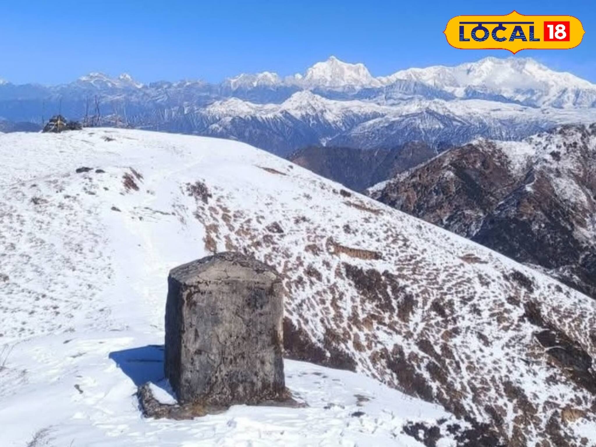 তুষারপাতের অ্যালার্ট সত্যি সাদায় সাদা সান্দাকফু, ২০২৫- এ প্রথমবার বরফ পড়ল, ফটো